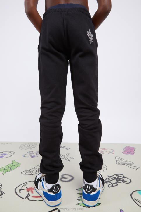 Eleven Paris rue beaumont enfants F6Z2256 vêtements