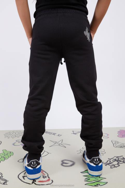 Eleven Paris rue beaumont enfants F6Z2256 vêtements